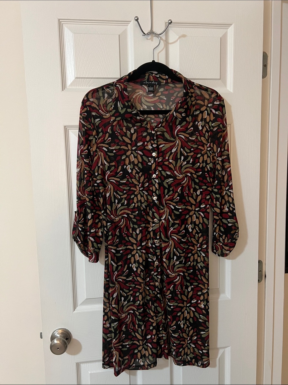 Button-Front Long Sleeve Dress in Burgundy Multi